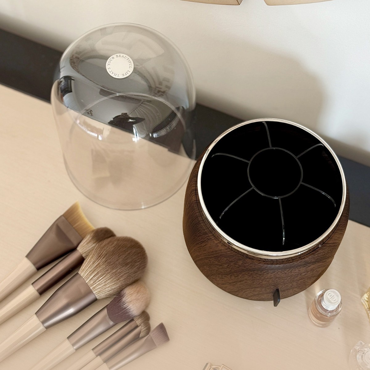 Light Luxury Makeup Brush Hold - Luxury Skincare And Makeup Brands ulasan dan harga